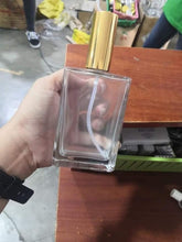 將圖片載入圖庫檢視器 Premium Perfume Spray Bottle, 100ml Glass Atomizer, 3.4 Oz Square Fine Mist Sprayer, Gold Cap